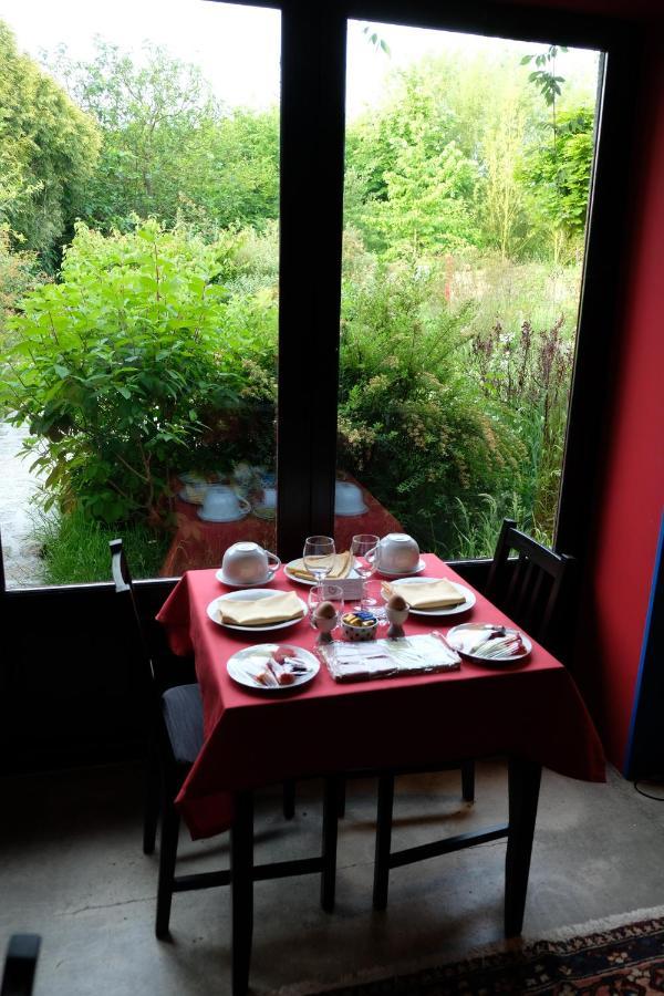 Parigné La Maison Jaune A La Janaie מראה חיצוני תמונה