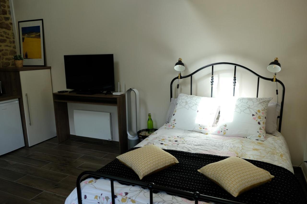 Parigné La Maison Jaune A La Janaie מראה חיצוני תמונה